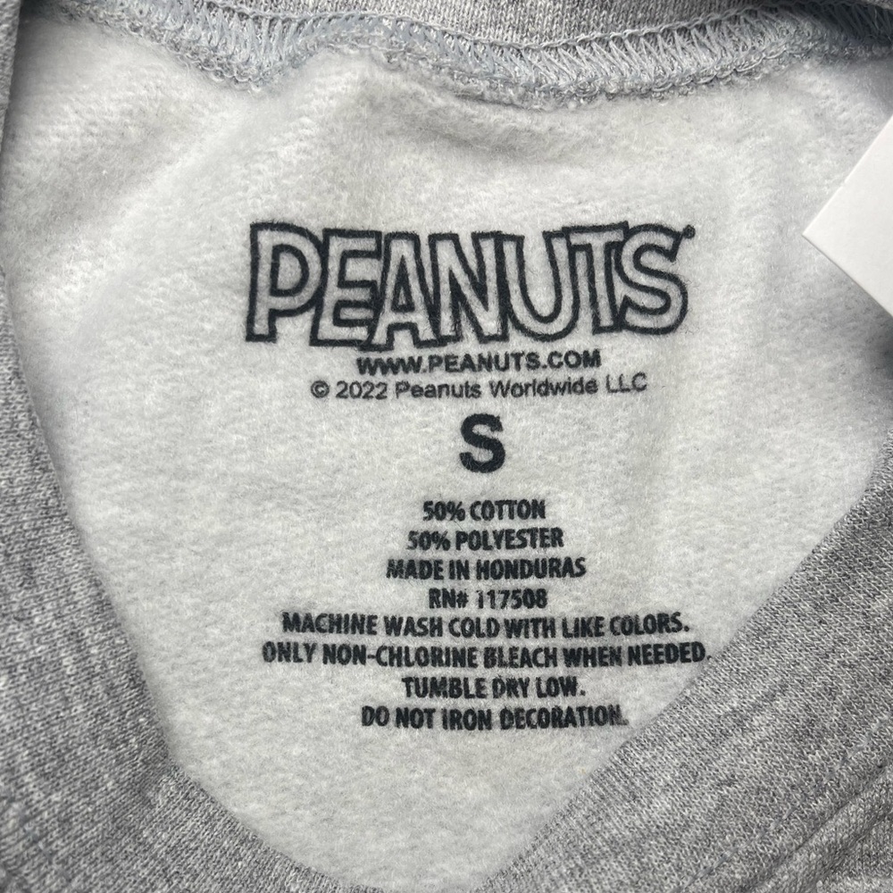 NWT Peanuts Crewneck Sweatshirt Size S - Picture 4 of 4